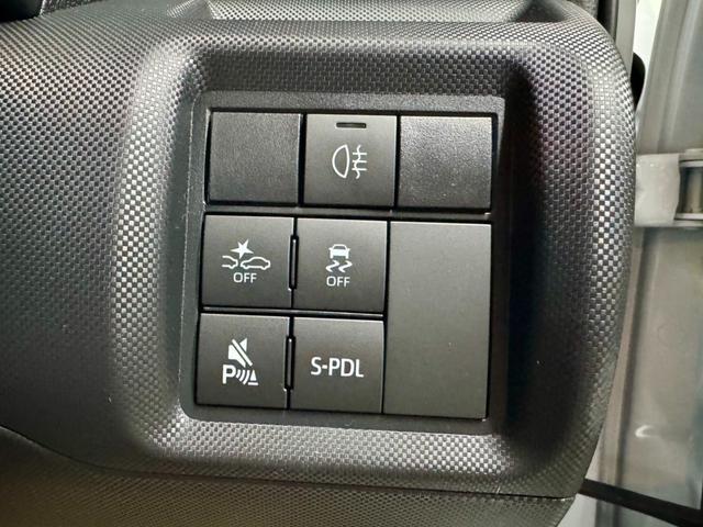 ライズ Ｚ　２トーンカラー　モデリスタエアロ（Ｆ・Ｓ・Ｒ）　パノラミックビューパッケージ　ディスプレイオーディオパッケージ　ＨＤＭＩ　シートヒーター　ＢＳＭ　ＲＣＴＡ　純正フロアマット　リアフォグランプ（10枚目）