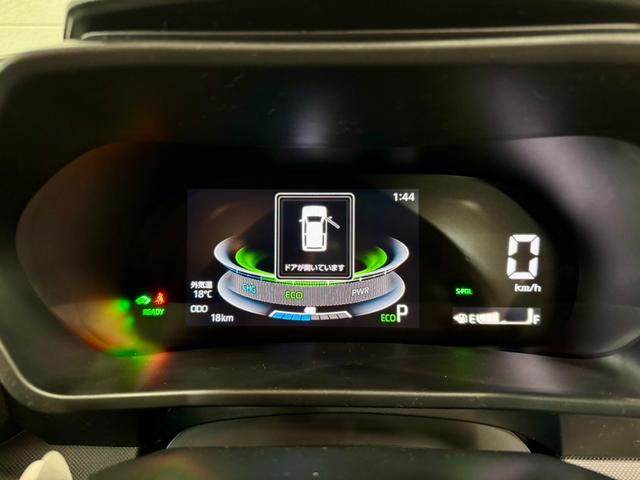 ライズ Ｚ　２トーンカラー　モデリスタエアロ（Ｆ・Ｓ・Ｒ）　パノラミックビューパッケージ　ディスプレイオーディオパッケージ　ＨＤＭＩ　シートヒーター　ＢＳＭ　ＲＣＴＡ　純正フロアマット　リアフォグランプ（19枚目）