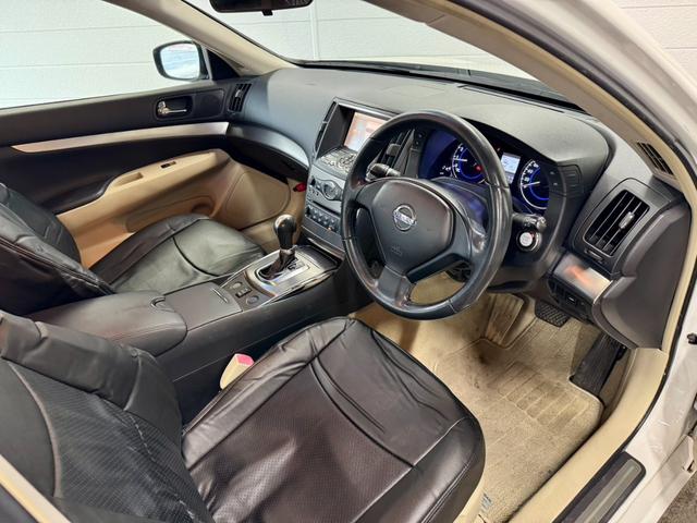 スカイライン 250GT Aパッケージ ドラレコ ETC 革調シートカバー パワーシート(25枚目)