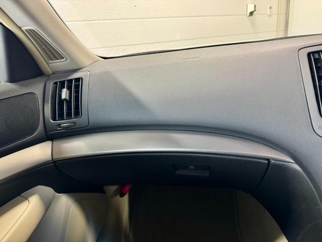 スカイライン 250GT Aパッケージ ドラレコ ETC 革調シートカバー パワーシート(34枚目)