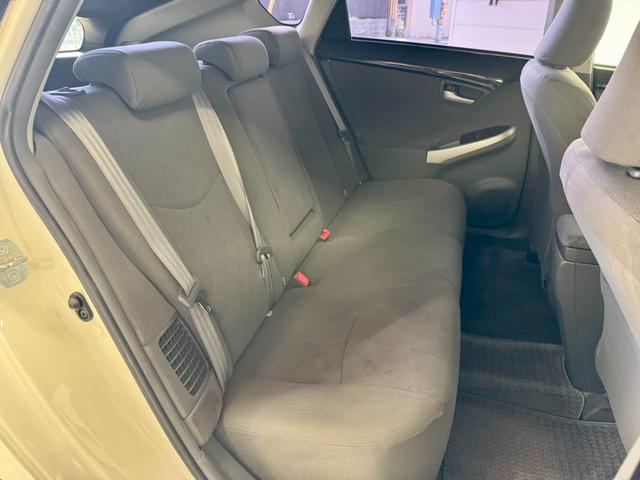 プリウス Sツーリングセレクション 純正HDDナビ バックカメラ 地デジ ETC Bluetooth LEDヘッドライト CD/DVD再生 ステアリングスイッチ オートエアコン エアロ 純正17インチAW ヘッドライトウォッシャー(7枚目)