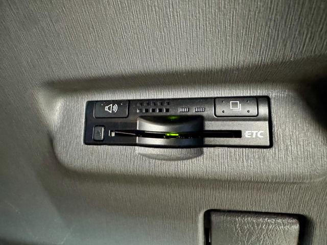 プリウス Sツーリングセレクション 純正HDDナビ バックカメラ 地デジ ETC Bluetooth LEDヘッドライト CD/DVD再生 ステアリングスイッチ オートエアコン エアロ 純正17インチAW ヘッドライトウォッシャー(34枚目)