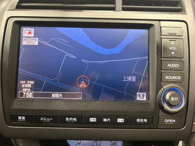 ストリーム ＲＳＺ特別仕様車　ＨＤＤナビエディション　純正ＨＤＤインターナビ／バックカメラ／ＥＴＣ／ＤＶＤ再生／音楽録音／ＨＩＤヘッドライト／オートライト／フォグ／純正１７インチアルミ／パドルシフト／オートエアコン／７人乗り／キーレス／車検整備付き（9枚目）