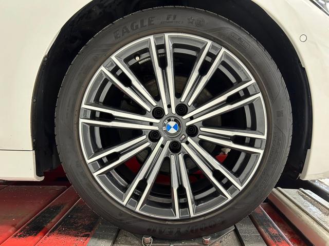 ３シリーズ ３２０ｄ　ｘＤｒｉｖｅツーリング　Ｍスポーツ　禁煙車／衝突軽減ブレーキ／追従機能／レーンキープ／純正ナビ／地デジＴＶ／全方位カメラ／ＥＴＣ／Ｂｌｕｅｔｏｏｔｈ／ドラレコ／ハーフレザー／シートヒーター／パワーシート／純正１８ＡＷ／パワーテールゲート（71枚目）