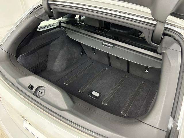 ３シリーズ ３２０ｄ　ｘＤｒｉｖｅツーリング　Ｍスポーツ　禁煙車／衝突軽減ブレーキ／追従機能／レーンキープ／純正ナビ／全方位カメラ／Ｂｌｕｅｔｏｏｔｈ／ＥＴＣ／ＬＥＤ／純正１８インチアルミ／ハーフレザー／シートヒーター／パワーバックドア／パドルシフト（56枚目）