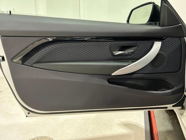 ４シリーズ ４２０ｉクーペ　Ｍスポーツ　禁煙車／衝突軽減ブレーキ／追従機能／純正１８インチアルミ／純正ナビ／地デジＴＶ／バックカメラ／ＥＴＣ／Ｂｌｕｅｔｏｏｔｈ／ドラレコ／パワーシート／パドルシフト／コンフォートアクセス／車検整備付き（26枚目）