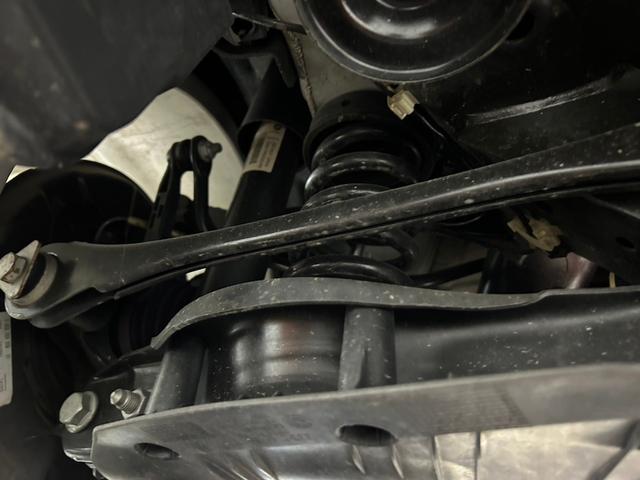 ４シリーズ ４２０ｉクーペ　Ｍスポーツ　禁煙車／衝突軽減ブレーキ／追従機能／純正１８インチアルミ／純正ナビ／地デジＴＶ／バックカメラ／ＥＴＣ／Ｂｌｕｅｔｏｏｔｈ／ドラレコ／パワーシート／パドルシフト／コンフォートアクセス／車検整備付き（72枚目）