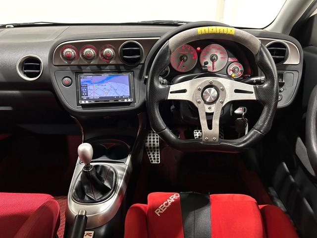 インテグラ タイプＲ　６速ＭＴ／無限エアクリーナー／ＳＳＲ１７インチアルミ／車高調／ＲＥＣＡＲＯフルバケシート／ＭＯＭＯステアリング／社外タワーバー／ＡＰ　ＲＡＣＩＮＧキャリパー／社外マフラー／ＨＩＤ／ＥＴＣ／キーレス（8枚目）