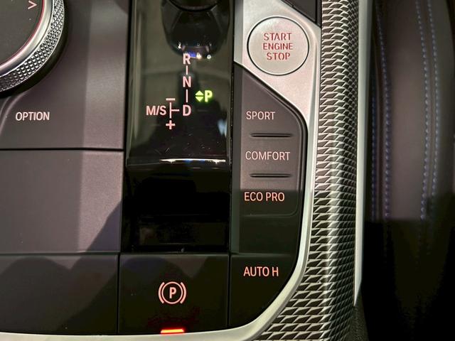 ３シリーズ ３２０ｄ　ｘＤｒｉｖｅツーリング　Ｍスポーツ　ワンオーナー／禁煙車／衝突軽減ブレーキ／追従機能／レーンキープ／純正ナビ／バックカメラ／Ｂｌｕｅｔｏｏｔｈ／ＥＴＣ／純正１９インチアルミ／ハーフレザー／シートヒーター／パワーバックドア／パドルシフト（13枚目）