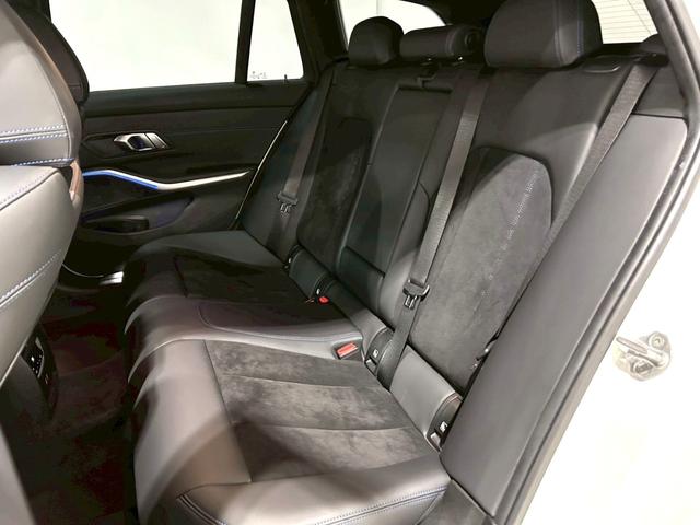 ３シリーズ ３２０ｄ　ｘＤｒｉｖｅツーリング　Ｍスポーツ　ワンオーナー／禁煙車／衝突軽減ブレーキ／追従機能／レーンキープ／純正ナビ／バックカメラ／Ｂｌｕｅｔｏｏｔｈ／ＥＴＣ／純正１９インチアルミ／ハーフレザー／シートヒーター／パワーバックドア／パドルシフト（24枚目）