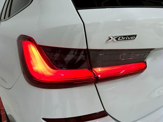 ３シリーズ ３２０ｄ　ｘＤｒｉｖｅツーリング　Ｍスポーツ　ワンオーナー／禁煙車／衝突軽減ブレーキ／追従機能／レーンキープ／純正ナビ／バックカメラ／Ｂｌｕｅｔｏｏｔｈ／ＥＴＣ／純正１９インチアルミ／ハーフレザー／シートヒーター／パワーバックドア／パドルシフト（53枚目）
