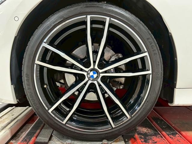 ３シリーズ ３２０ｄ　ｘＤｒｉｖｅツーリング　Ｍスポーツ　ワンオーナー／禁煙車／衝突軽減ブレーキ／追従機能／レーンキープ／純正ナビ／バックカメラ／Ｂｌｕｅｔｏｏｔｈ／ＥＴＣ／純正１９インチアルミ／ハーフレザー／シートヒーター／パワーバックドア／パドルシフト（67枚目）