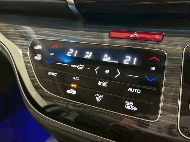 オデッセイ アブソルート・ＥＸ　禁煙車／衝突軽減ブレーキ／黒本革シート／純正ナビＴＶ／純正フリップダウンモニター／全方位カメラ／Ｂｌｕｅｔｏｏｔｈ／ＥＴＣ／ＨＫＳ車高調／純正１８インチアルミ／両側パワースライド／シートヒーター（13枚目）
