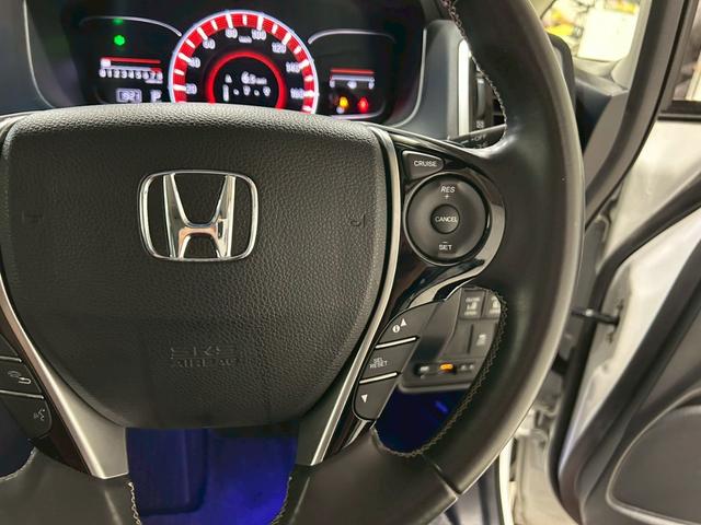 オデッセイ アブソルート・ＥＸ　禁煙車／衝突軽減ブレーキ／黒本革シート／純正ナビＴＶ／純正フリップダウンモニター／全方位カメラ／Ｂｌｕｅｔｏｏｔｈ／ＥＴＣ／ＨＫＳ車高調／純正１８インチアルミ／両側パワースライド／シートヒーター（18枚目）