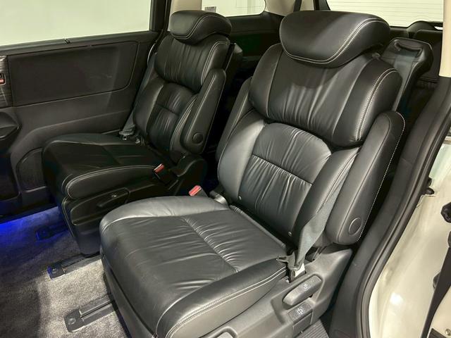 オデッセイ アブソルート・ＥＸ　禁煙車／衝突軽減ブレーキ／黒本革シート／純正ナビＴＶ／純正フリップダウンモニター／全方位カメラ／Ｂｌｕｅｔｏｏｔｈ／ＥＴＣ／ＨＫＳ車高調／純正１８インチアルミ／両側パワースライド／シートヒーター（24枚目）
