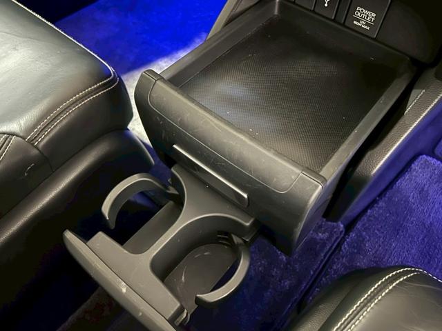 オデッセイ アブソルート・ＥＸ　禁煙車／衝突軽減ブレーキ／黒本革シート／純正ナビＴＶ／純正フリップダウンモニター／全方位カメラ／Ｂｌｕｅｔｏｏｔｈ／ＥＴＣ／ＨＫＳ車高調／純正１８インチアルミ／両側パワースライド／シートヒーター（39枚目）