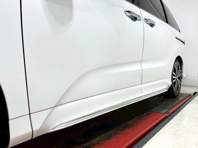 オデッセイ アブソルート・ＥＸ　禁煙車／衝突軽減ブレーキ／黒本革シート／純正ナビＴＶ／純正フリップダウンモニター／全方位カメラ／Ｂｌｕｅｔｏｏｔｈ／ＥＴＣ／ＨＫＳ車高調／純正１８インチアルミ／両側パワースライド／シートヒーター（54枚目）