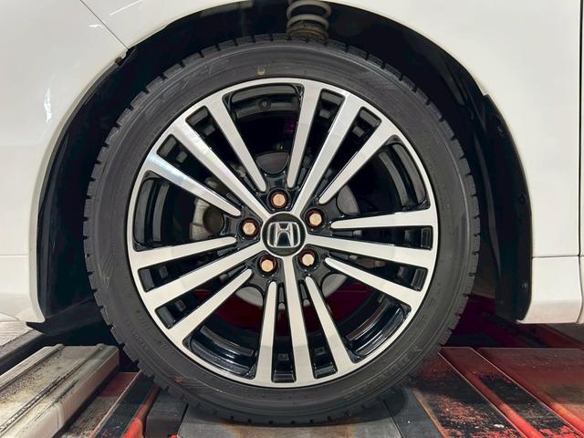 オデッセイ アブソルート・ＥＸ　禁煙車／衝突軽減ブレーキ／黒本革シート／純正ナビＴＶ／純正フリップダウンモニター／全方位カメラ／Ｂｌｕｅｔｏｏｔｈ／ＥＴＣ／ＨＫＳ車高調／純正１８インチアルミ／両側パワースライド／シートヒーター（60枚目）
