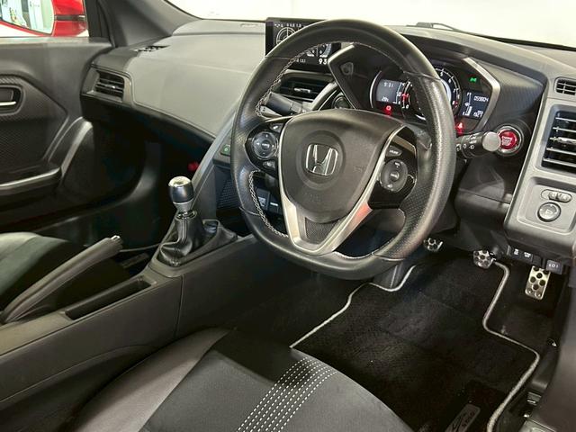 Ｓ６６０ α　禁煙車／６ＭＴ／センターディスプレイ／ＢＬＩＴＺ車高調／Ｓ６６０．ＣＯＭフロントバンパー／Ｊｍｏｄｅサイドスポイラー／シルクブレイズリアウイング／ハーフレザー／シティーブレーキ／バックカメラ／ＥＴＣ（17枚目）