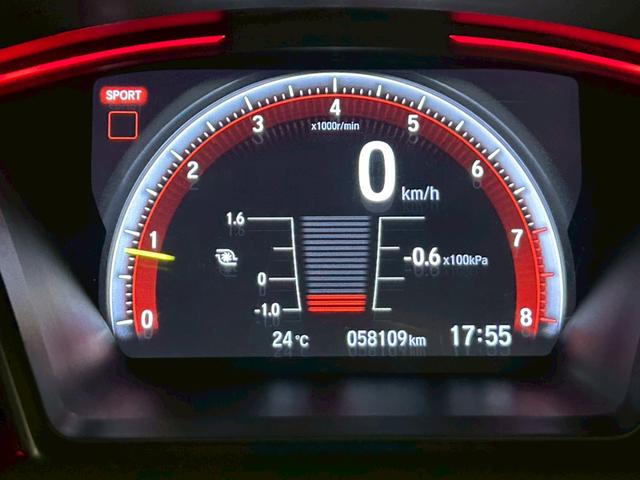 シビック タイプＲ　禁煙車／６速ＭＴ／純正ナビＴＶ／バックカメラ／ＥＴＣ／Ｂｌｕｅｔｏｏｔｈ／純正２０インチアルミ／ｂｒｅｍｂｏキャリパー／オートクルーズ／ＬＥＤヘッドライト／タイプＲ専用シート／＋Ｒモード／車検整備付き（18枚目）