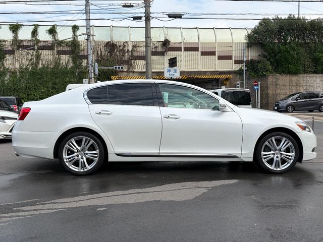ＧＳ ＧＳ４５０ｈ　ＨＩＤヘッド／ＡＦＳ／クルーズコントロール／フロントフォグ／パワーシート（運転席　助手席）／電動サンシェード／純正ナビ／バックカメラ／ＥＴＣ（4枚目）