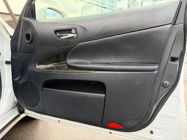 ＧＳ ＧＳ４５０ｈ　ＨＩＤヘッド／ＡＦＳ／クルーズコントロール／フロントフォグ／パワーシート（運転席　助手席）／電動サンシェード／純正ナビ／バックカメラ／ＥＴＣ（30枚目）