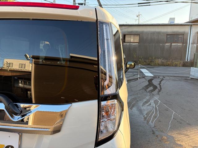 ルーミー カスタムG ユーザー買取/ワンオーナー/LEDヘッド/フォグランプ/衝突軽減装置/クリアランスソナー/純正ナビ/バックカメラ/ETC/フルセグTV/ブルートゥース/シートヒーター/タイヤ4本新品交換付(18枚目)