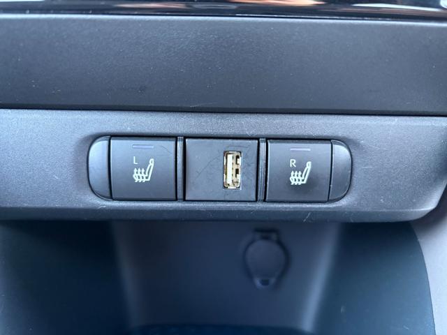 ヤリス Ｚ　６速マニュアル／ＬＥＤヘッド／ＬＥＤフォグ／純正ナビ／バックカメラ／前ドライブレコーダー／シートヒーター／社外１７インチアルミホイール／社外マフラー（27枚目）