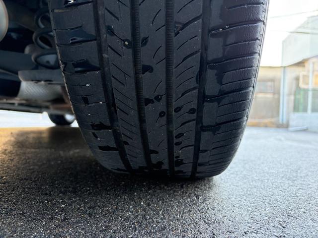 ヤリス Ｚ　６速マニュアル／ＬＥＤヘッド／ＬＥＤフォグ／純正ナビ／バックカメラ／前ドライブレコーダー／シートヒーター／社外１７インチアルミホイール／社外マフラー（41枚目）