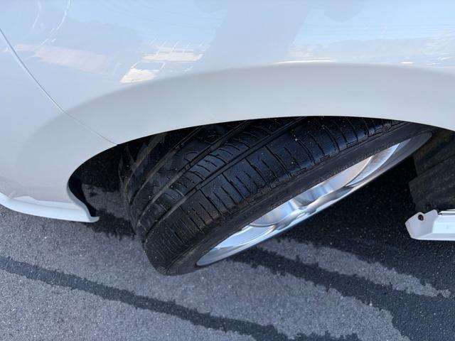 ヤリス Ｚ　６速マニュアル／ＬＥＤヘッド／ＬＥＤフォグ／純正ナビ／バックカメラ／前ドライブレコーダー／シートヒーター／社外１７インチアルミホイール／社外マフラー（43枚目）