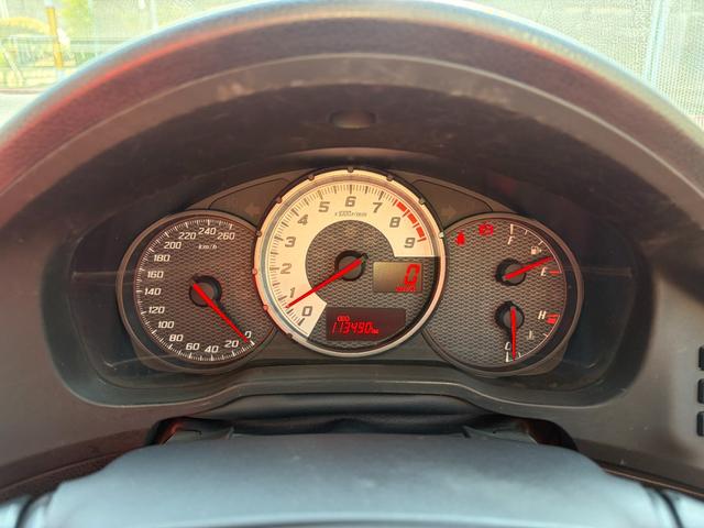８６ ＧＴリミテッド　６速マニュアル／ＨＩＤヘッド／ＴＲＤエアロ／ＴＲＤマフラー／革アルカンターラコンビシート／前席シートヒーター／純正ナビ／バックカメラ／ＥＴＣ／トルセンＬＳＤ／リアスポイラー（25枚目）