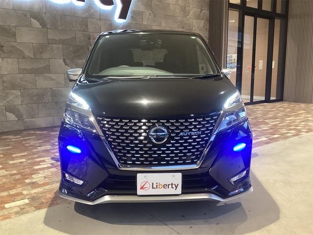 日産 セレナ 2枚目