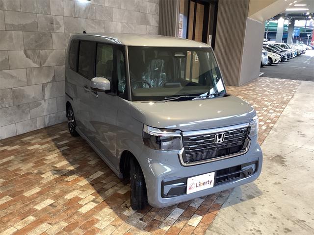 ホンダ N-BOXカスタム 3枚目