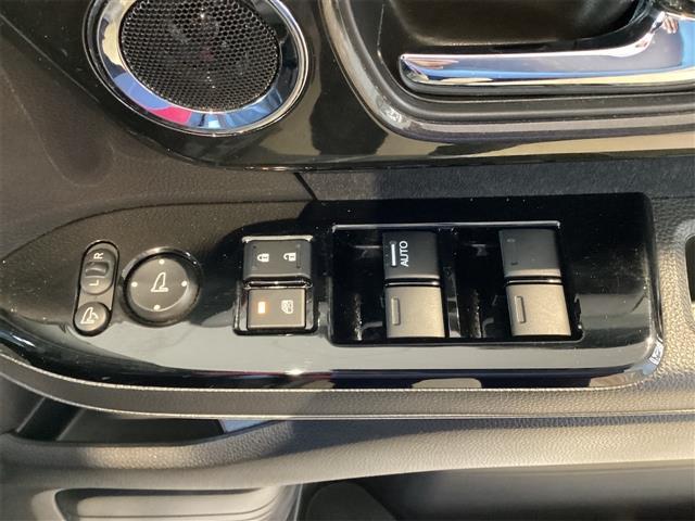 ホンダ N-BOXカスタム 21枚目