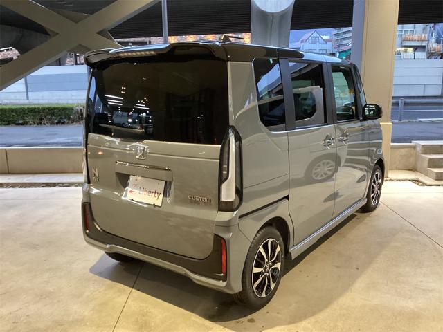 ホンダ N-BOXカスタム 5枚目