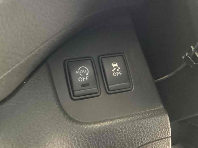 セレナ ハイウェイスター　Ｓ－ハイブリッド　Ｖエアロモード　ＥＴＣ　バックカメラ　ナビ　ＴＶ　クリアランスソナー　オートクルーズコントロール　両側電動スライドドア　ＨＩＤ　スマートキー　アイドリングストップ　電動格納ミラー　後席モニター　３列シート　ＣＶＴ（14枚目）