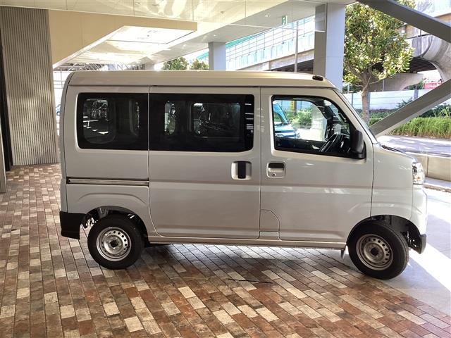 ハイゼットカーゴ ＤＸ　軽バン　ＣＶＴ　衝突被害軽減システム　クリアランスソナー　両側スライドドア　キーレスエントリー　アイドリングストップ　ＥＳＣ　エアコン　パワーウィンドウ　運転席エアバッグ（4枚目）
