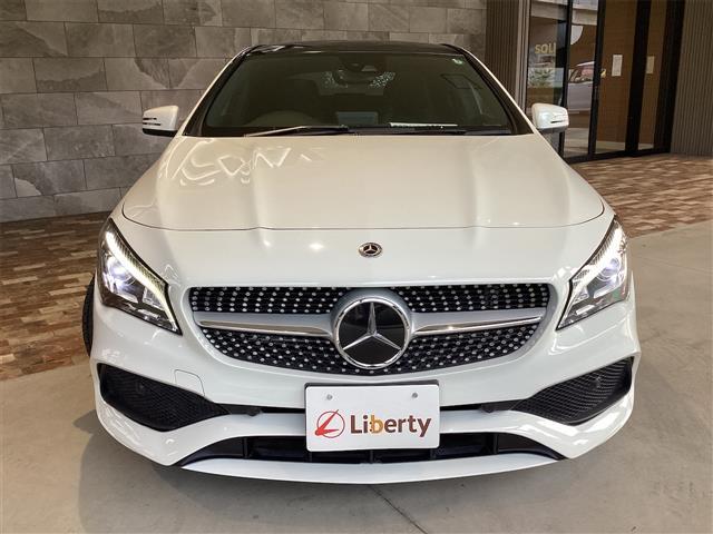ＣＬＡクラス ＣＬＡ１８０　ＥＴＣ　オートクルーズコントロール　バックカメラ　ナビ　ＴＶ　アルミホイール　オートライト　サンルーフ　ＡＴ　シートヒーター　キーレスエントリー　アイドリングストップ　電動格納ミラー　電動リアゲート（2枚目）