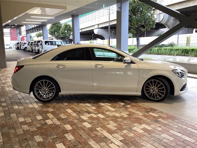 ＣＬＡクラス ＣＬＡ１８０　ＥＴＣ　オートクルーズコントロール　バックカメラ　ナビ　ＴＶ　アルミホイール　オートライト　サンルーフ　ＡＴ　シートヒーター　キーレスエントリー　アイドリングストップ　電動格納ミラー　電動リアゲート（4枚目）