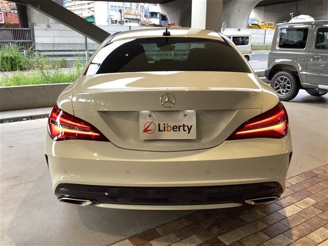 ＣＬＡクラス ＣＬＡ１８０　ＥＴＣ　オートクルーズコントロール　バックカメラ　ナビ　ＴＶ　アルミホイール　オートライト　サンルーフ　ＡＴ　シートヒーター　キーレスエントリー　アイドリングストップ　電動格納ミラー　電動リアゲート（6枚目）
