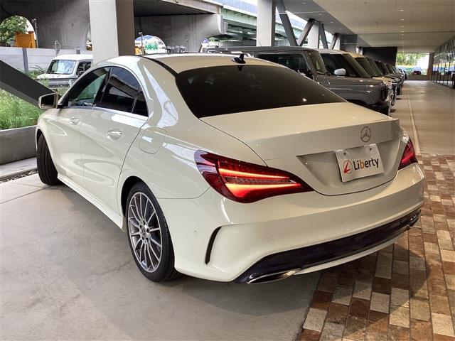 ＣＬＡクラス ＣＬＡ１８０　ＥＴＣ　オートクルーズコントロール　バックカメラ　ナビ　ＴＶ　アルミホイール　オートライト　サンルーフ　ＡＴ　シートヒーター　キーレスエントリー　アイドリングストップ　電動格納ミラー　電動リアゲート（7枚目）
