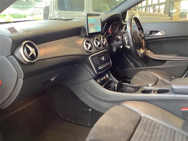 ＣＬＡクラス ＣＬＡ１８０　ＥＴＣ　オートクルーズコントロール　バックカメラ　ナビ　ＴＶ　アルミホイール　オートライト　サンルーフ　ＡＴ　シートヒーター　キーレスエントリー　アイドリングストップ　電動格納ミラー　電動リアゲート（25枚目）