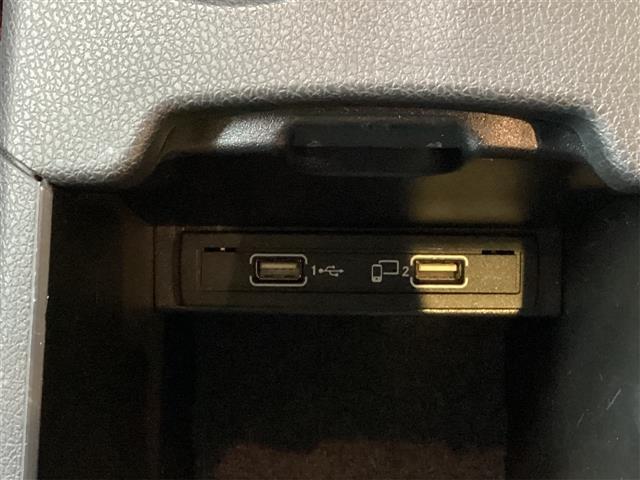 ＣＬＡクラス ＣＬＡ１８０　ＥＴＣ　オートクルーズコントロール　バックカメラ　ナビ　ＴＶ　アルミホイール　オートライト　サンルーフ　ＡＴ　シートヒーター　キーレスエントリー　アイドリングストップ　電動格納ミラー　電動リアゲート（26枚目）
