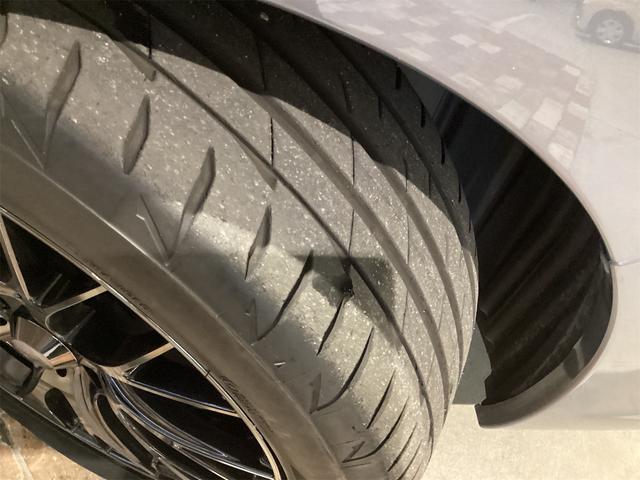 レヴォーグ １．６ＧＴアイサイト　４ＷＤ　ＥＴＣ　バックカメラ　ナビ　ＴＶ　オートクルーズコントロール　レーンアシスト　衝突被害軽減システム　アルミホイール　オートライト　スマートキー　アイドリングストップ　電動格納ミラー　ＣＶＴ（22枚目）