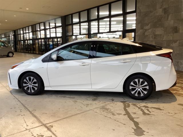 プリウス A ドライブレコーダー ETC クリアランスソナー レーンアシスト オートクルーズコントロール パークアシスト 衝突被害軽減システム バックカメラ ナビ アルミホイール オートマチックハイビーム(8枚目)