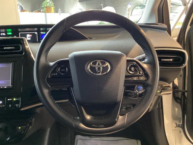 プリウス A ドライブレコーダー ETC クリアランスソナー レーンアシスト オートクルーズコントロール パークアシスト 衝突被害軽減システム バックカメラ ナビ アルミホイール オートマチックハイビーム(10枚目)