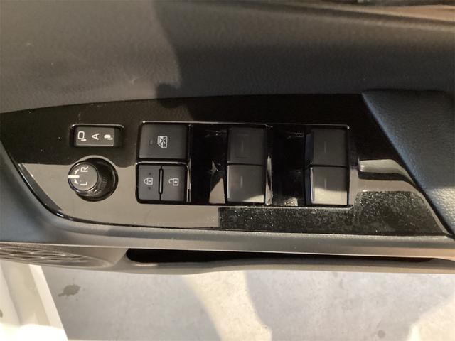 プリウス A ドライブレコーダー ETC クリアランスソナー レーンアシスト オートクルーズコントロール パークアシスト 衝突被害軽減システム バックカメラ ナビ アルミホイール オートマチックハイビーム(18枚目)