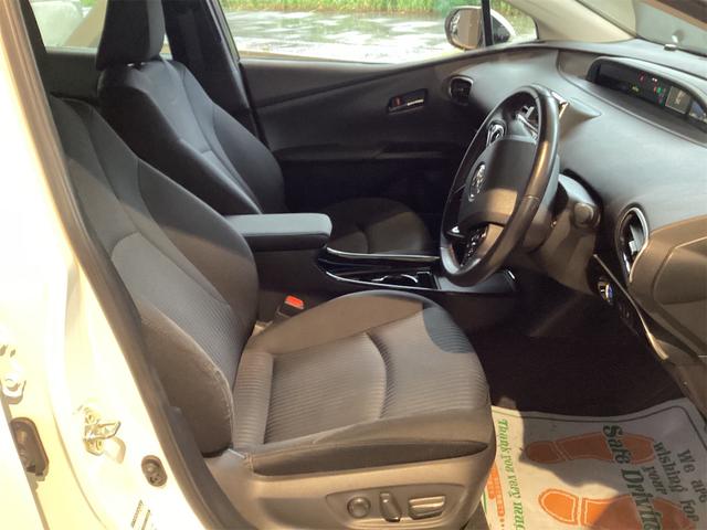 プリウス A ドライブレコーダー ETC クリアランスソナー レーンアシスト オートクルーズコントロール パークアシスト 衝突被害軽減システム バックカメラ ナビ アルミホイール オートマチックハイビーム(37枚目)