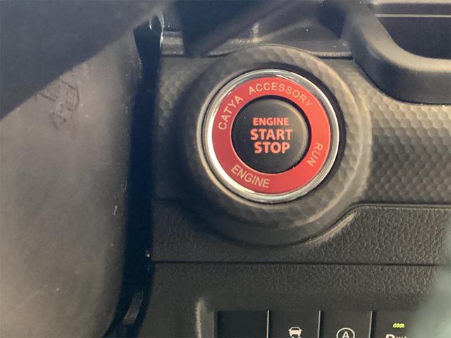 キーを携帯しているだけで、エンジンの始動が可能な装備です。プッシュスタートですのでエンジンの始動もボタンを押すだけです