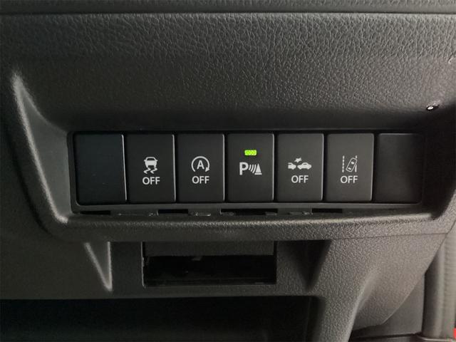 接触を未然に防ぐ、クリアランスソナー搭載です。車を守るためには必須のアイテムですね。